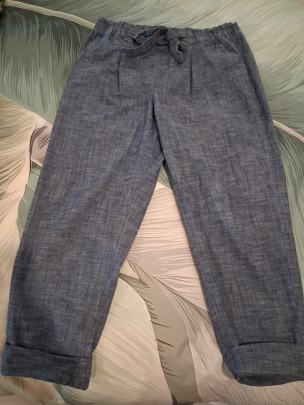Reitmans Chambray-Style Drawstring Pants in Blue